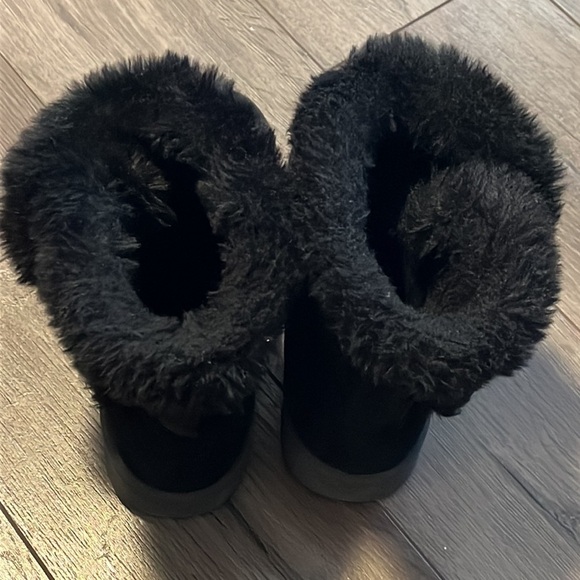 SO Paulina Women’s Faux Fur Winter Boot Size 7 - Picture 3 of 9